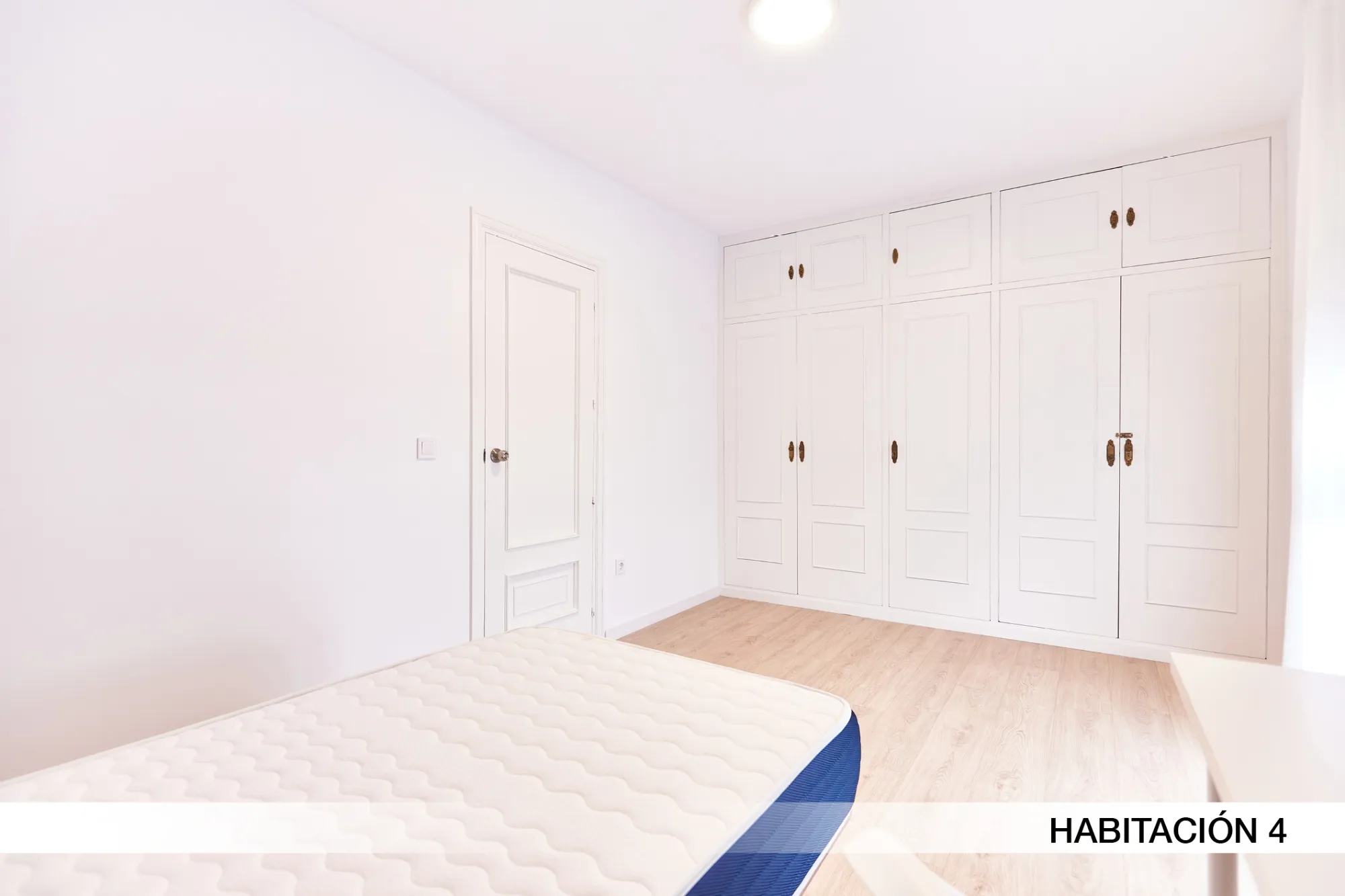 Private room in Seville photo 3