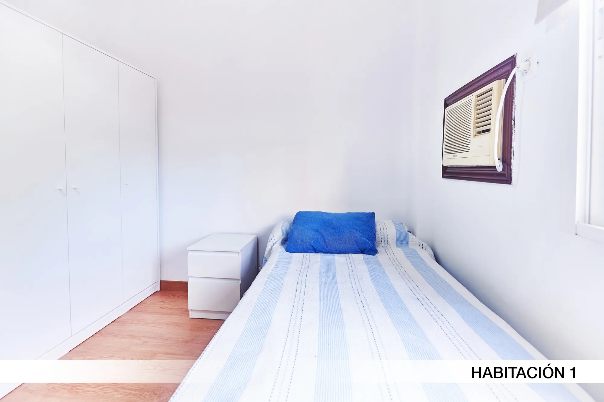 Private room in Seville photo 3