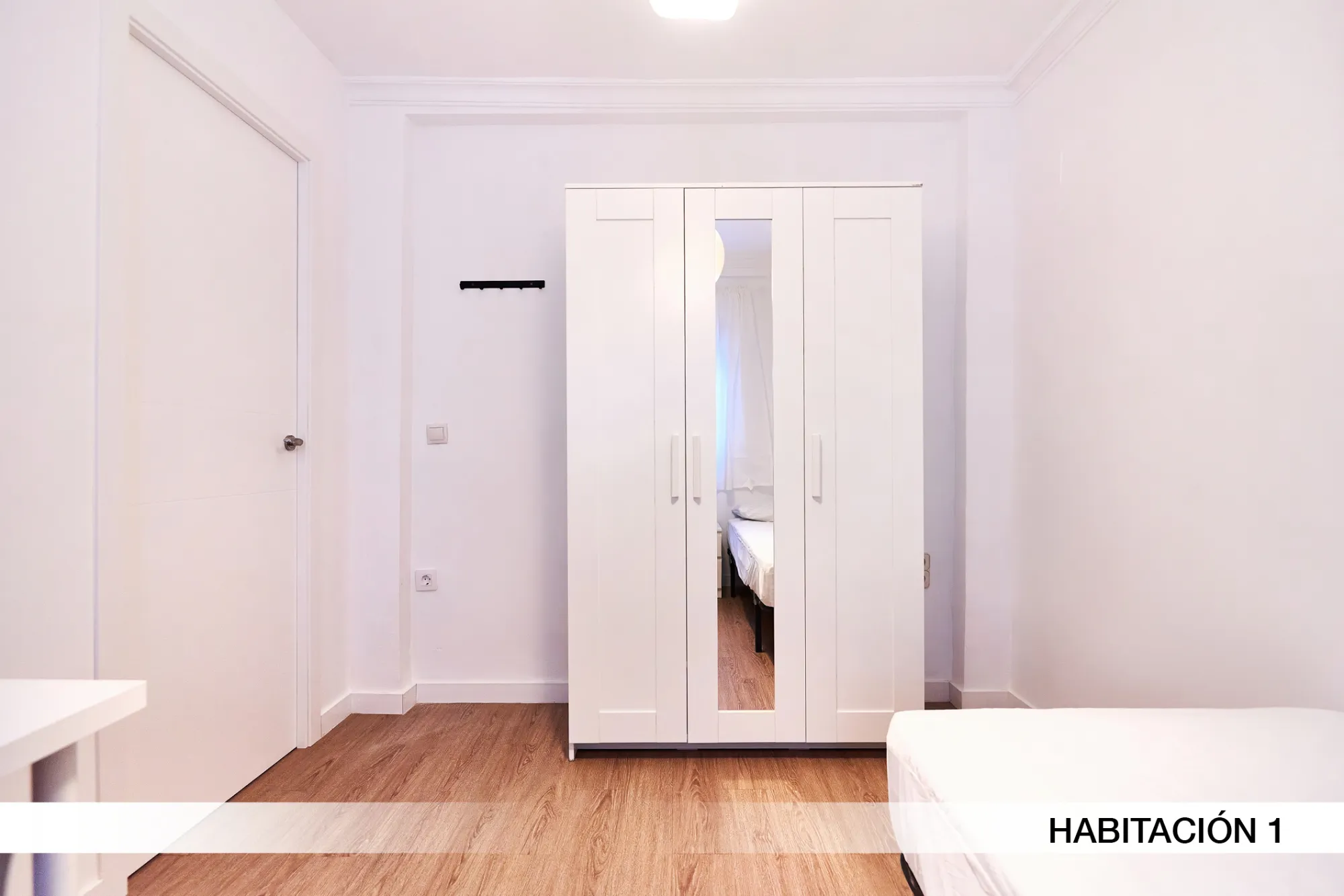 Private room in Seville photo 3