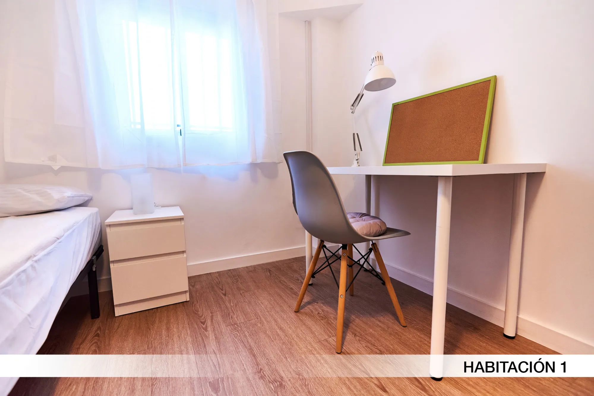 Private room in Seville photo 2