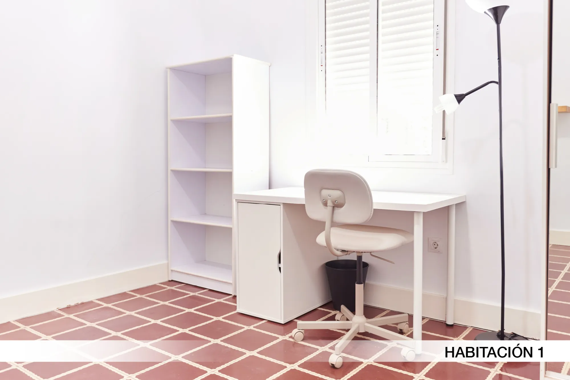 Private room in Seville photo 3