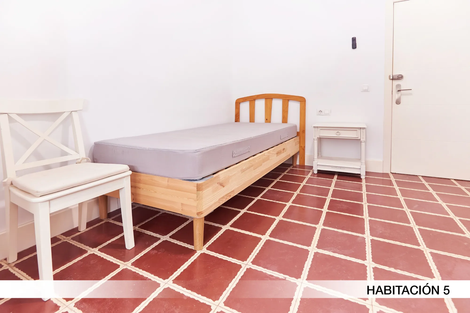 Private room in Seville photo 3