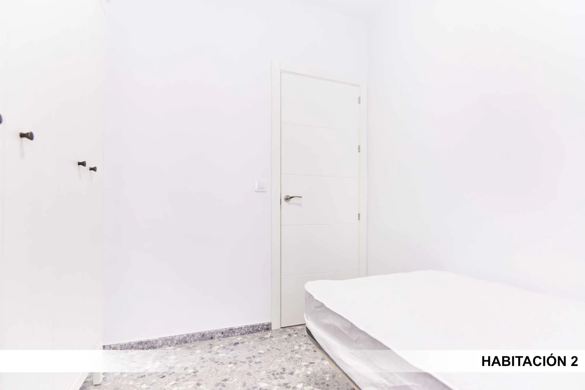 Private room in Seville photo 4