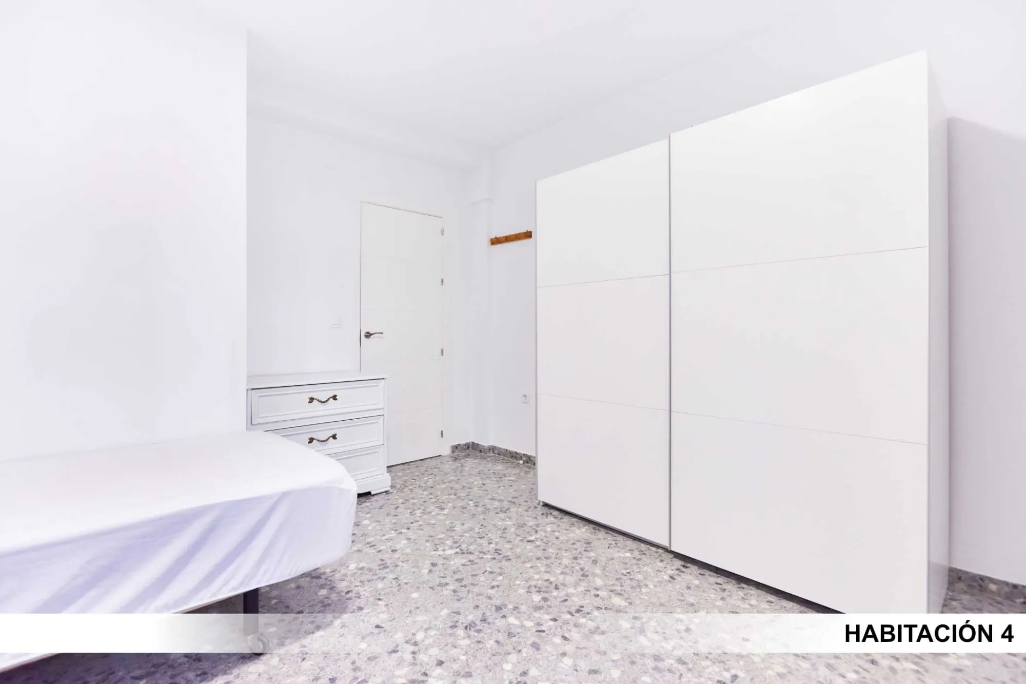 Private room in Seville photo 2