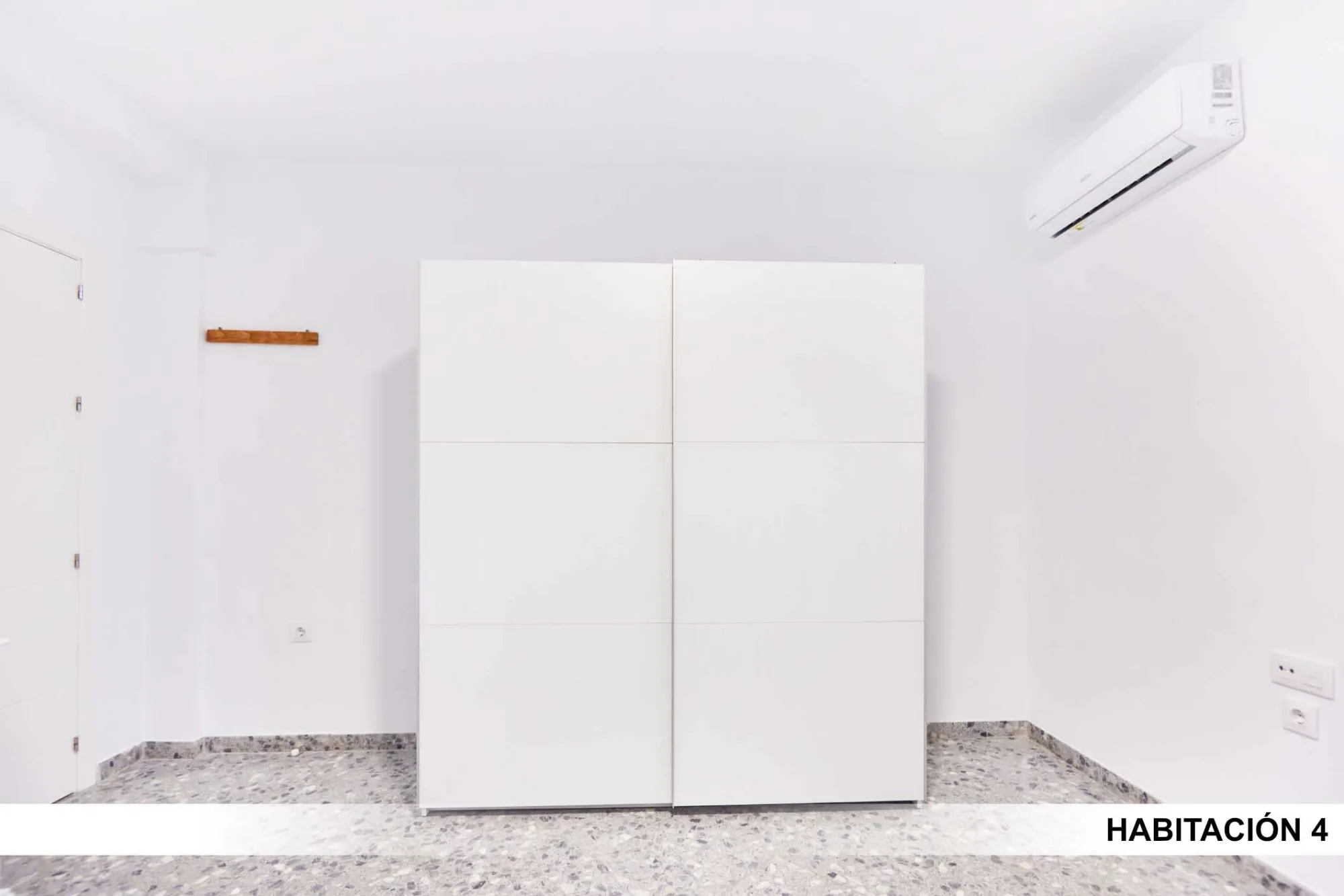 Private room in Seville photo 4