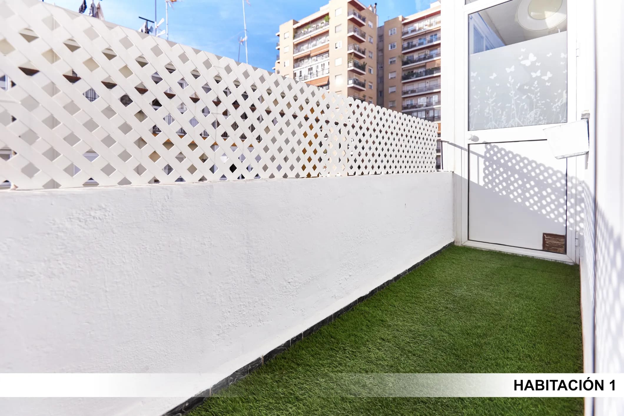 Private room in Seville photo 5