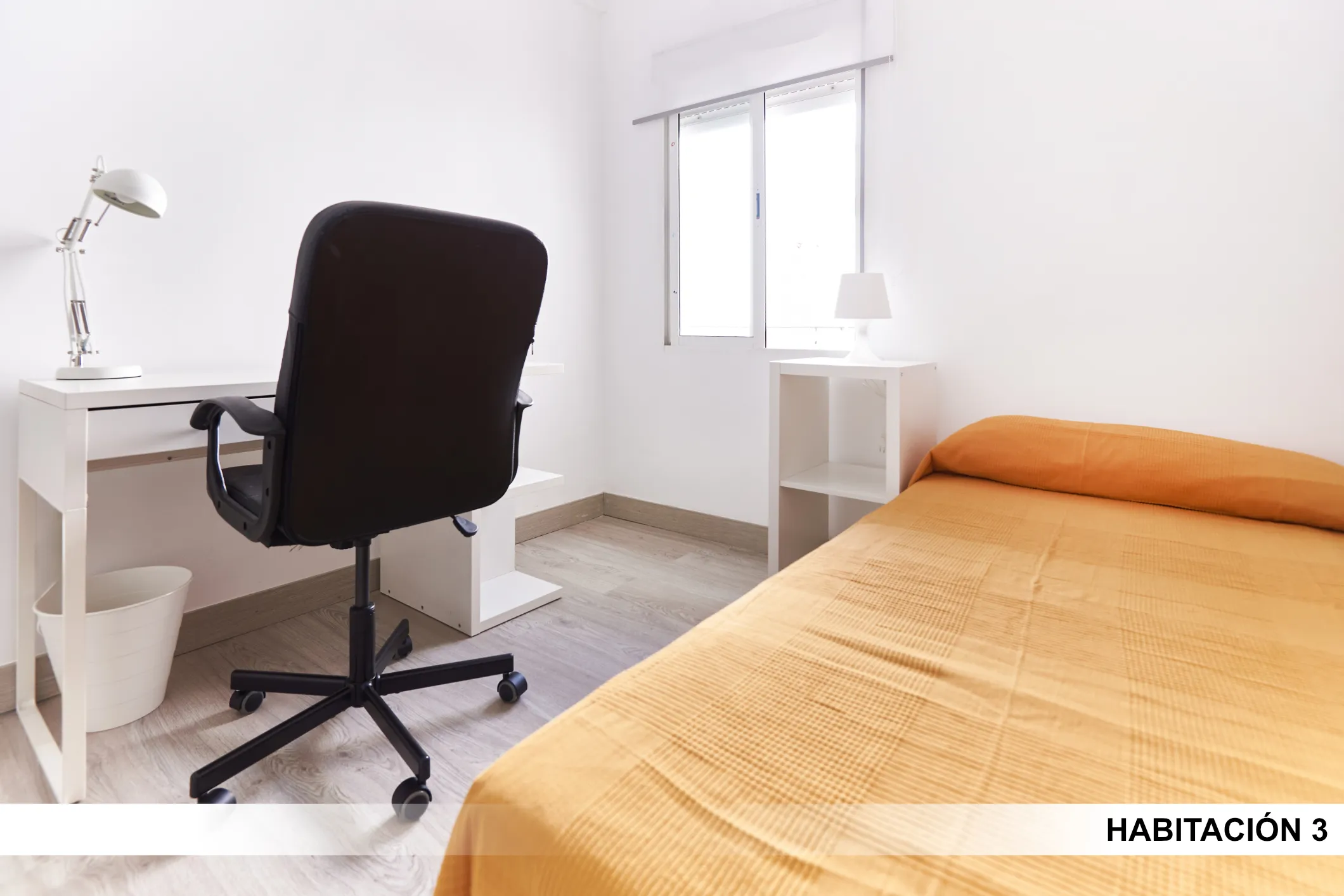 Private room in Seville photo 4