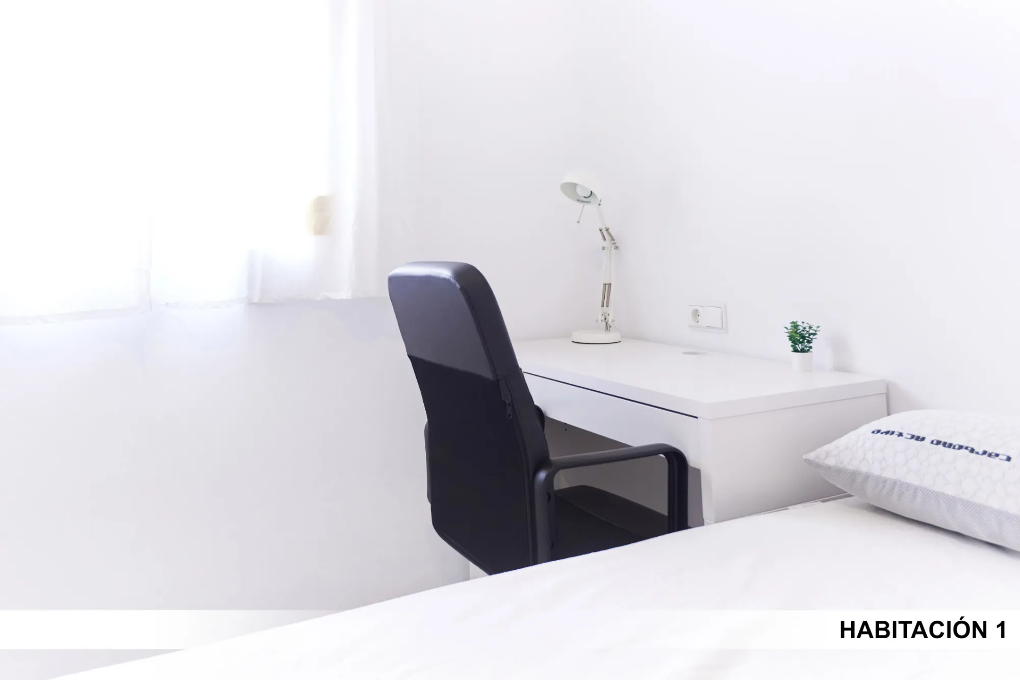 Private room in Seville photo 2