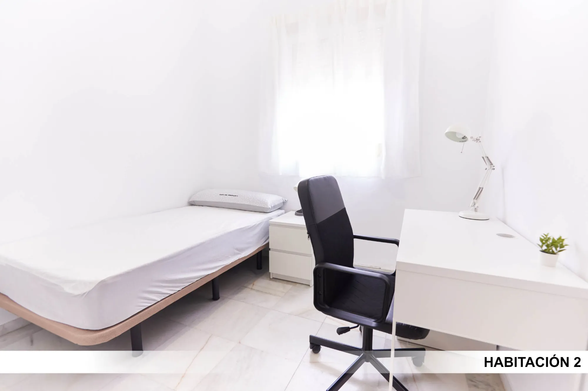 Private room in Seville photo 2