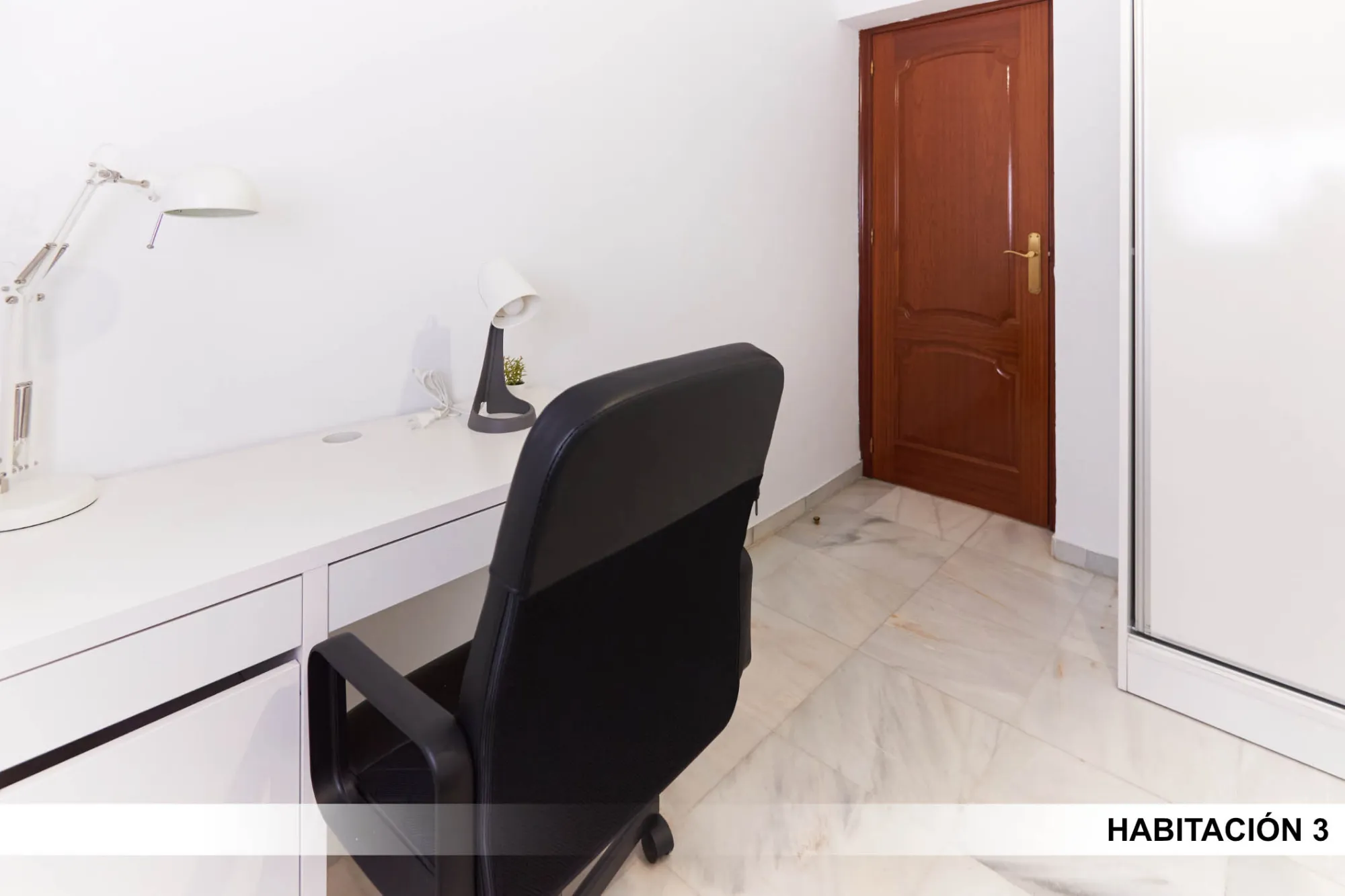 Private room in Seville photo 4