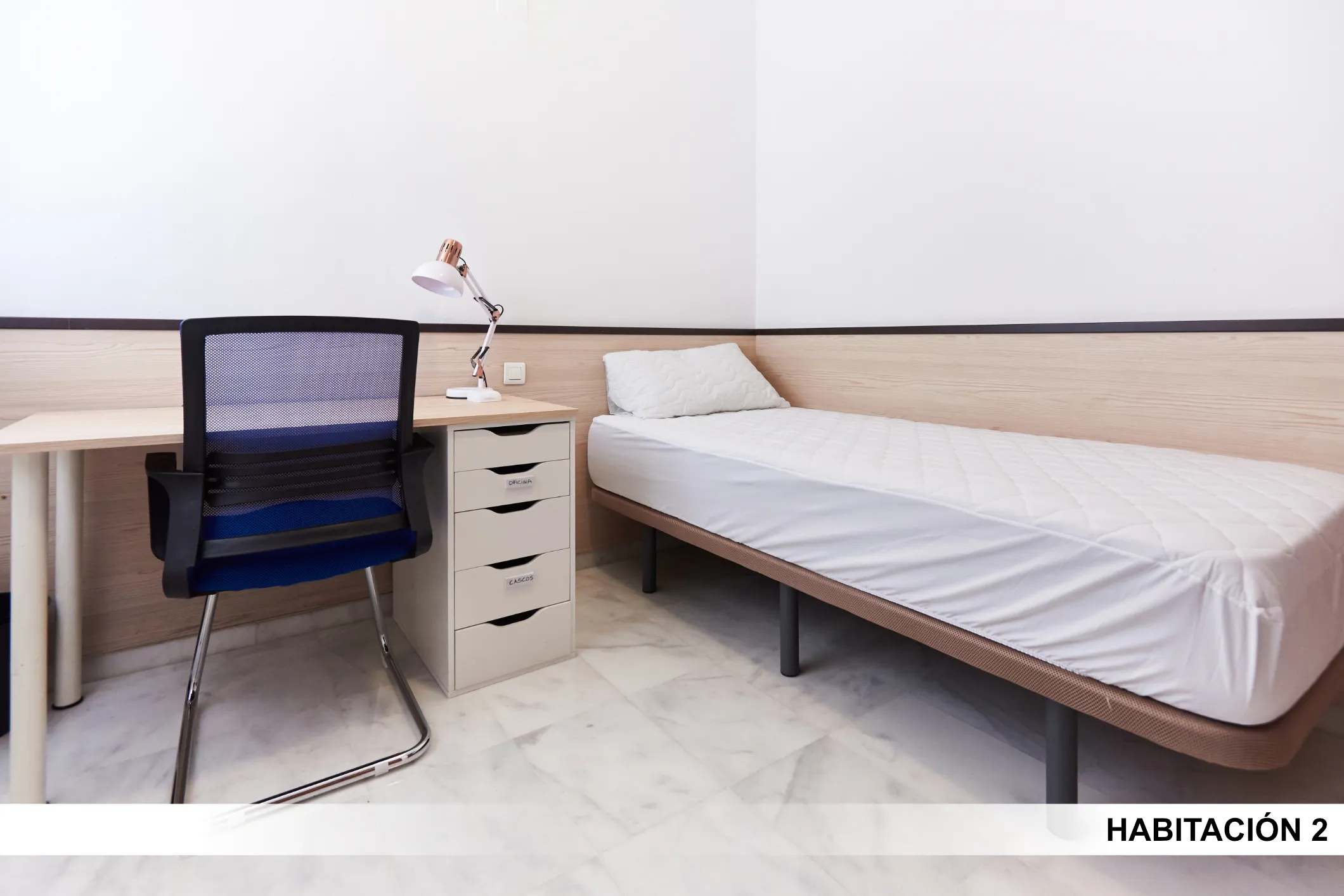 Private room in Seville photo 3