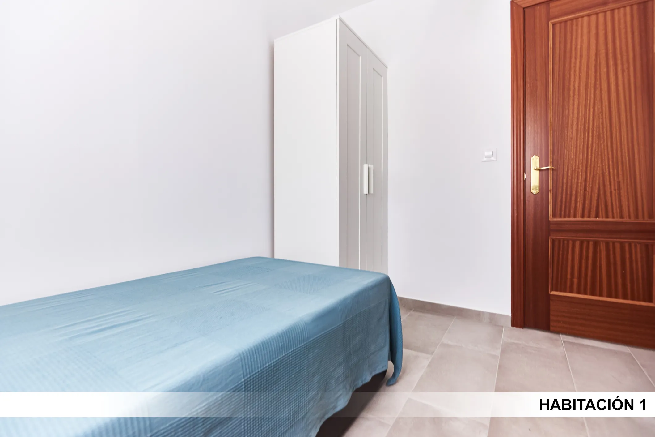 Private room in Seville photo 4