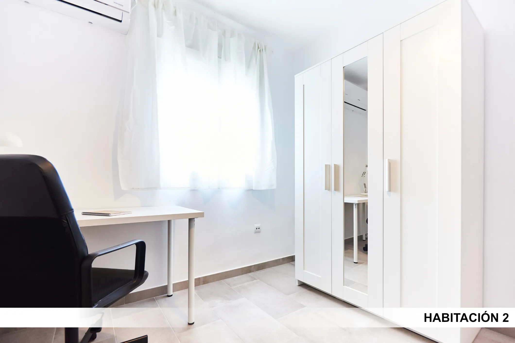 Private room in Seville photo 4