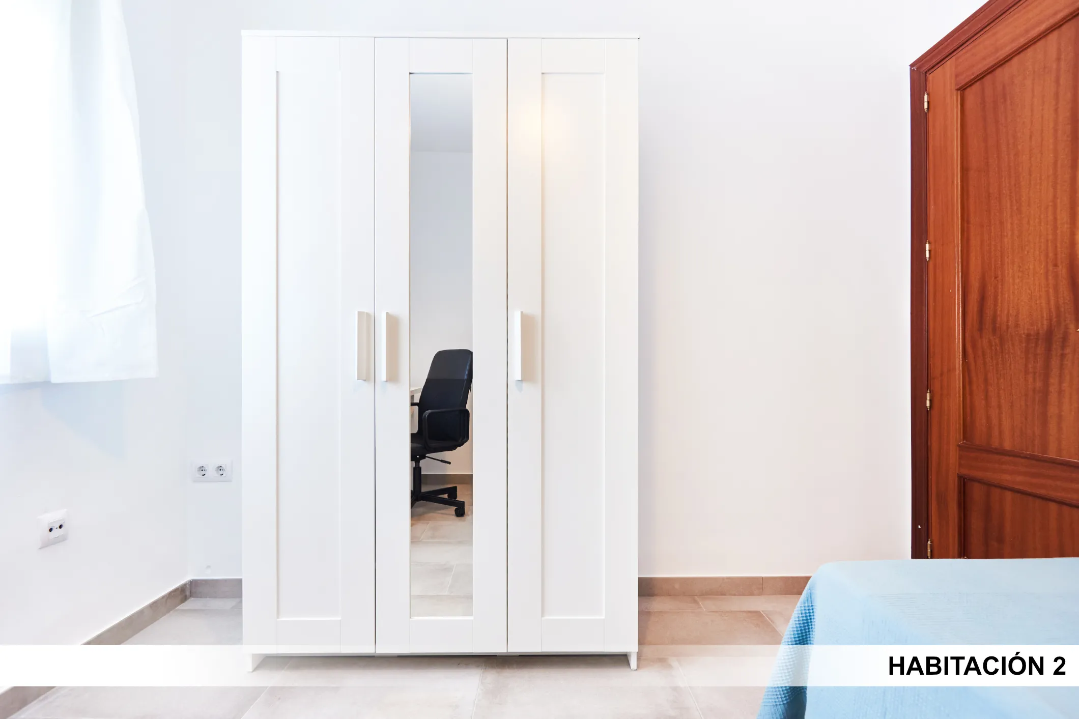 Private room in Seville photo 3