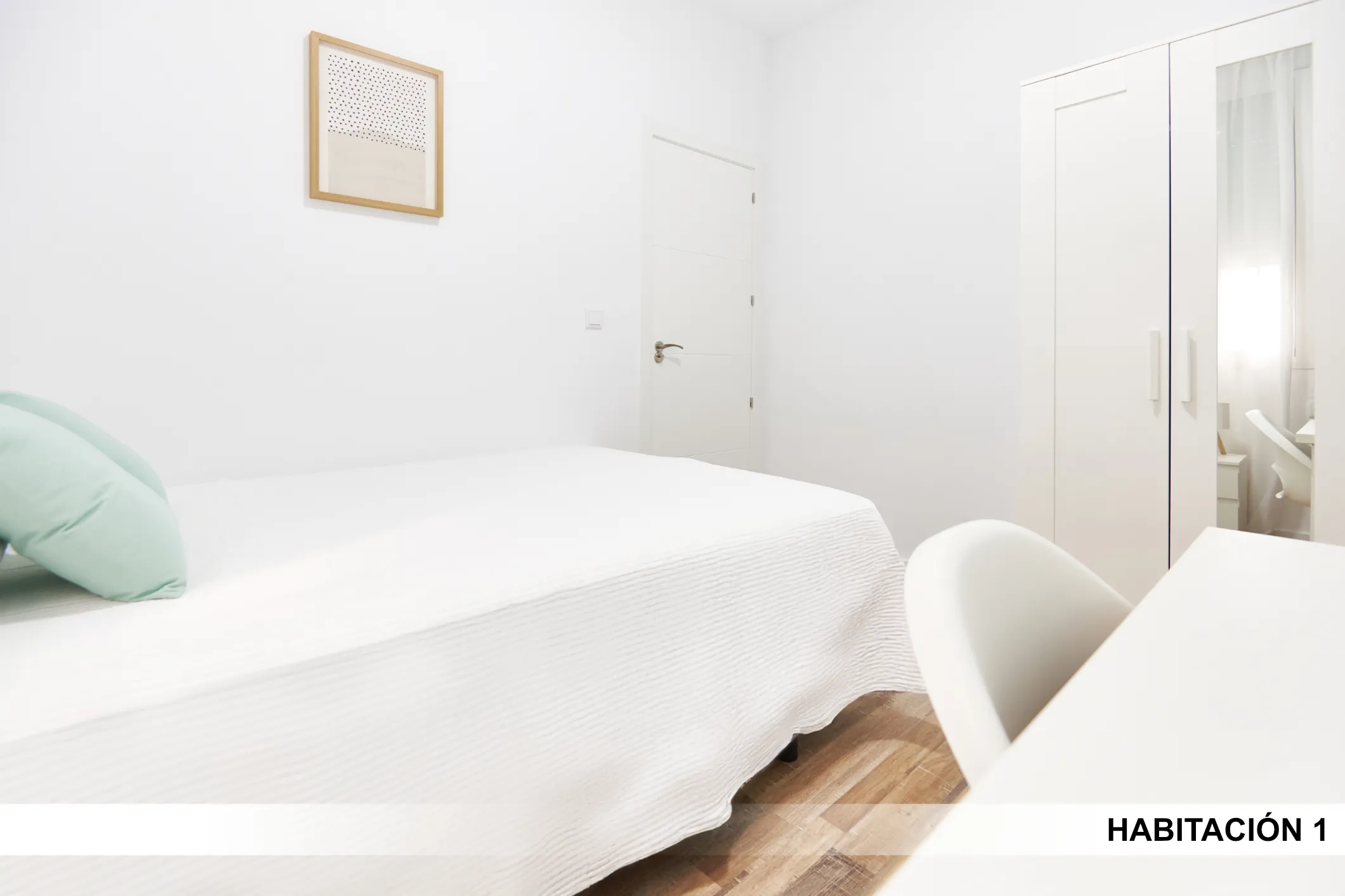 Private room in Seville photo 4