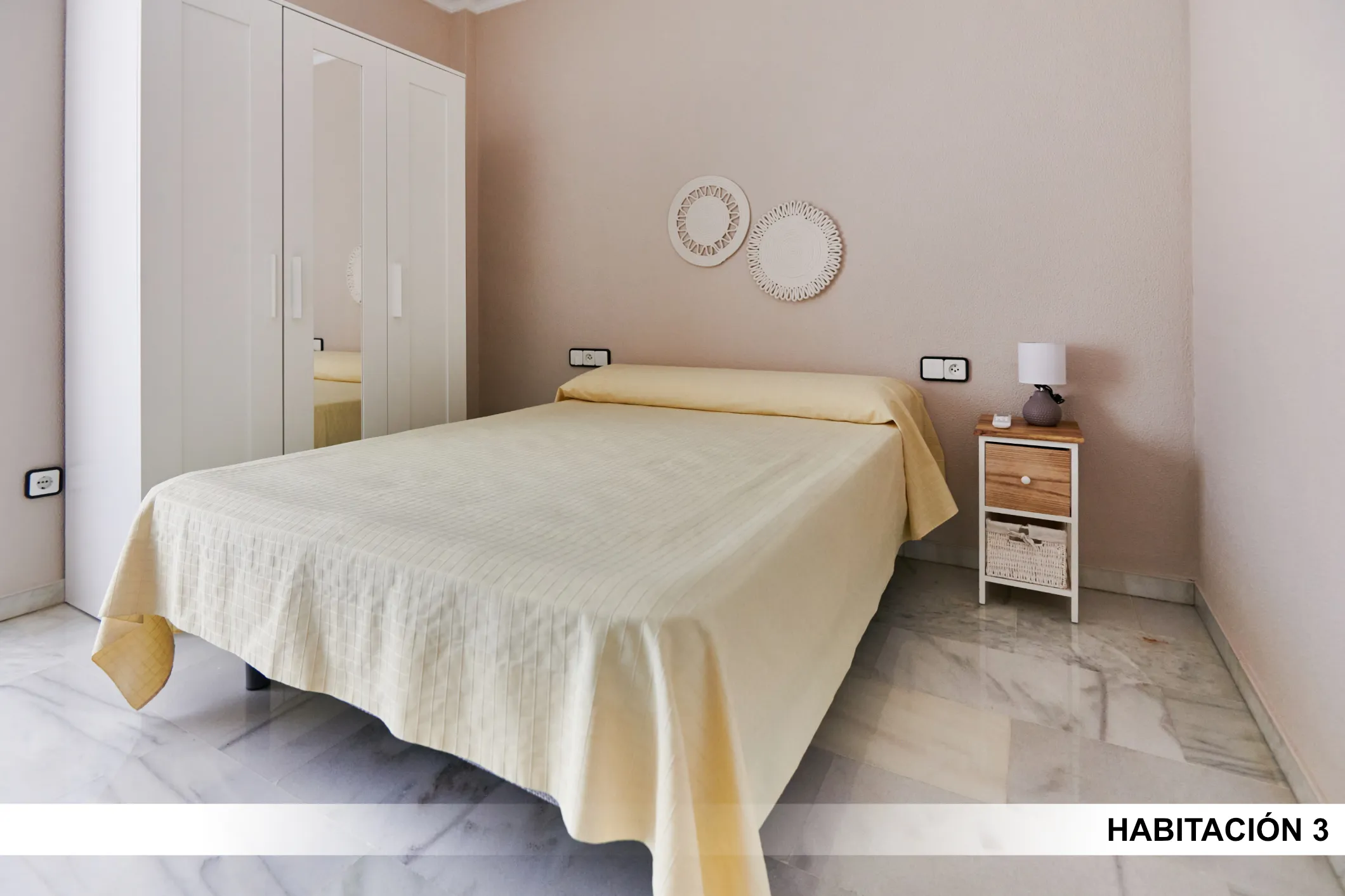 Private room in Seville photo 2