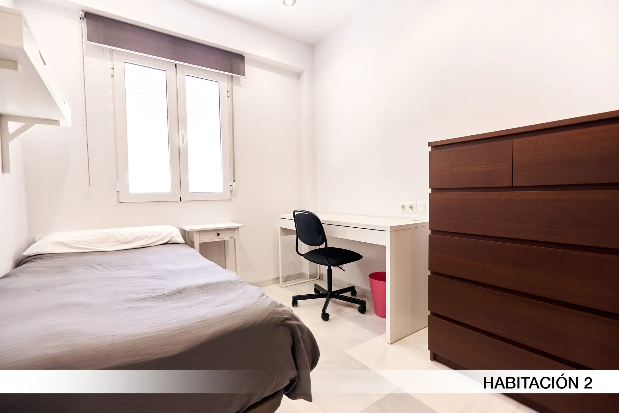 Private room in Seville photo 2