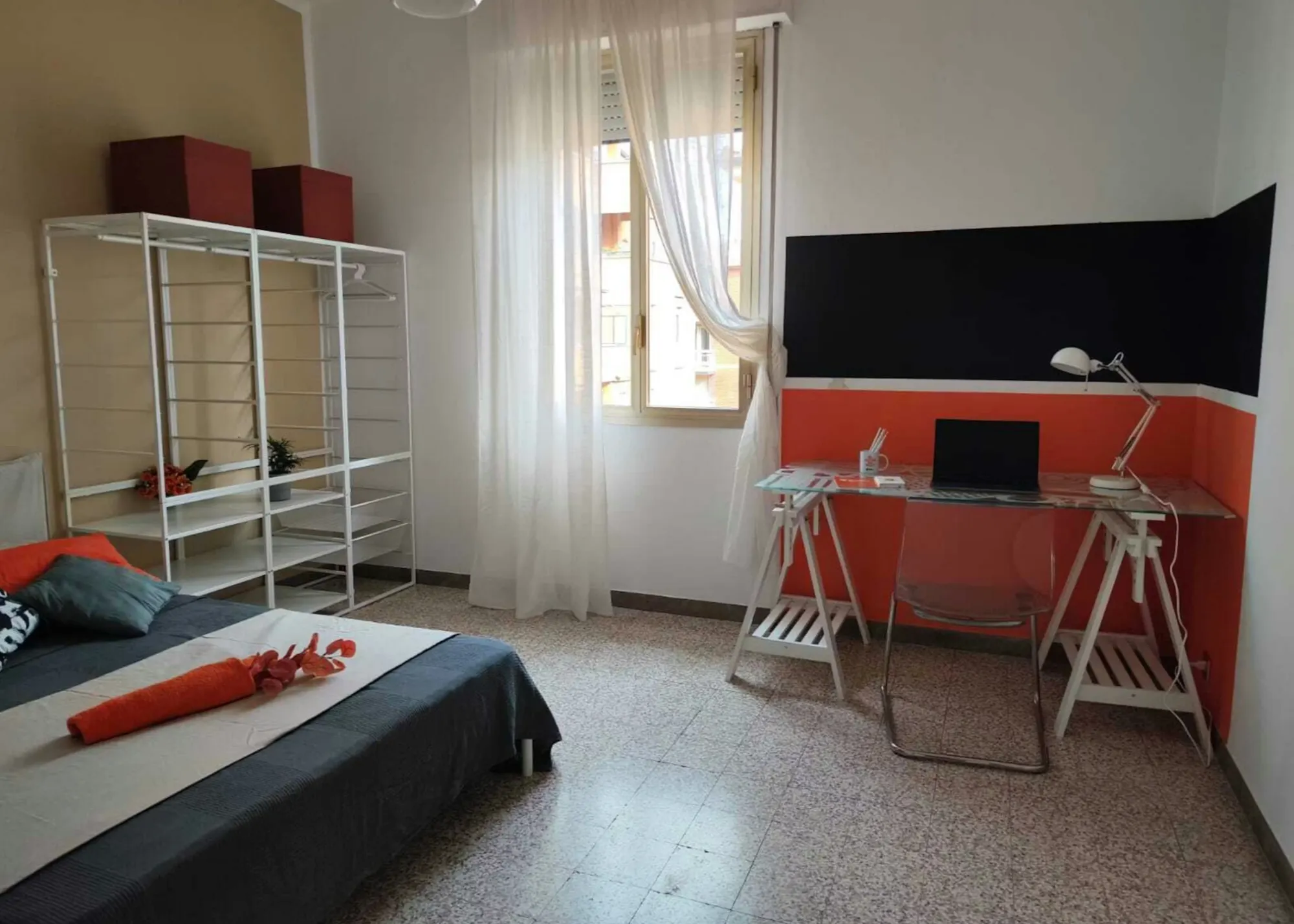 Stanza privata a Bologna