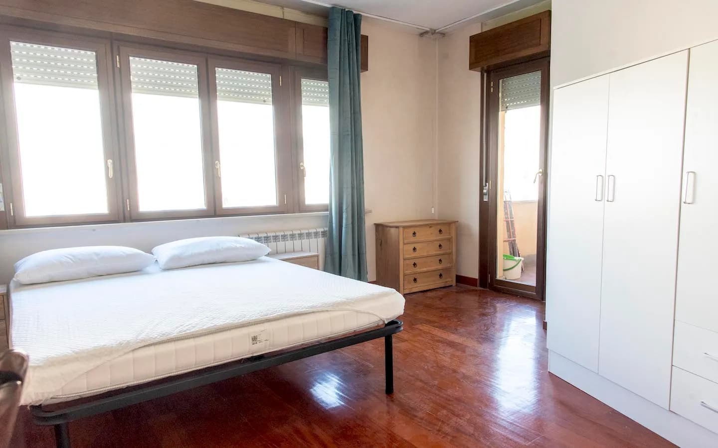 Room 1_int6a