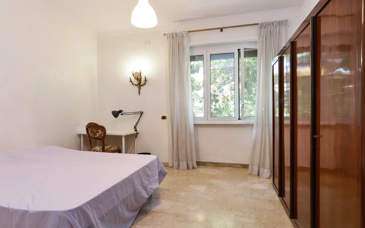 Private room in Rome