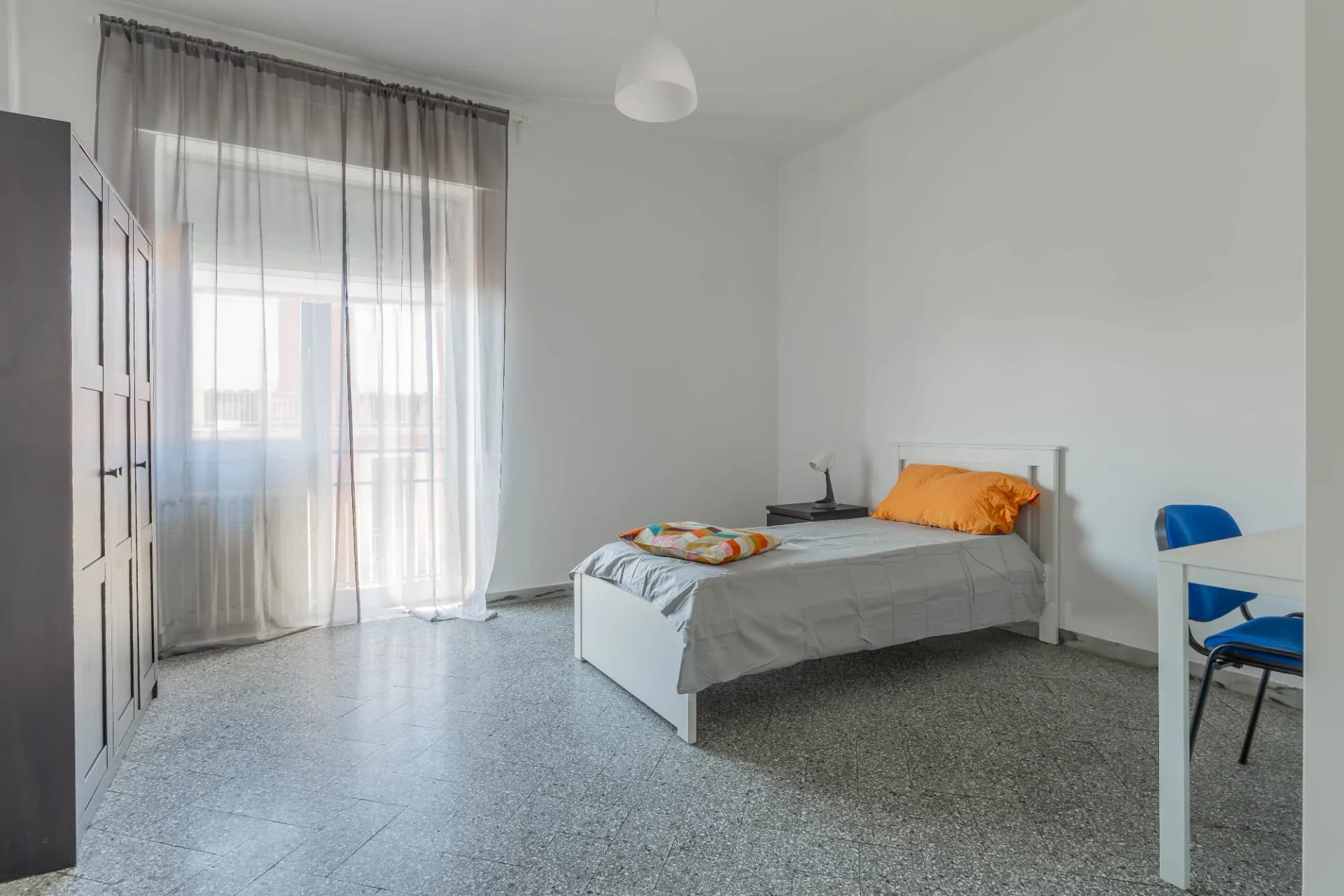 Stanza privata a Bari