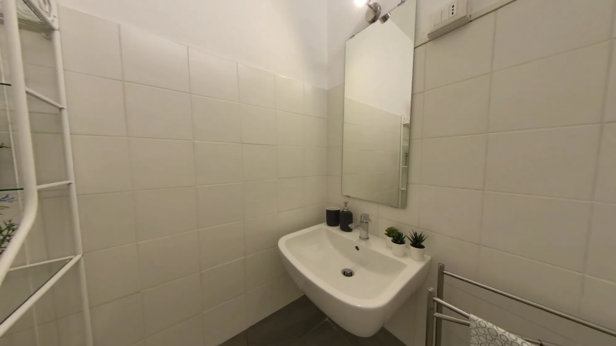 Room 25